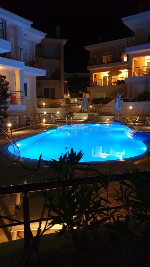 Apartment Lilly, Apartment With Communal Pool, 10 Meters From Sea Sami  Buitenkant foto