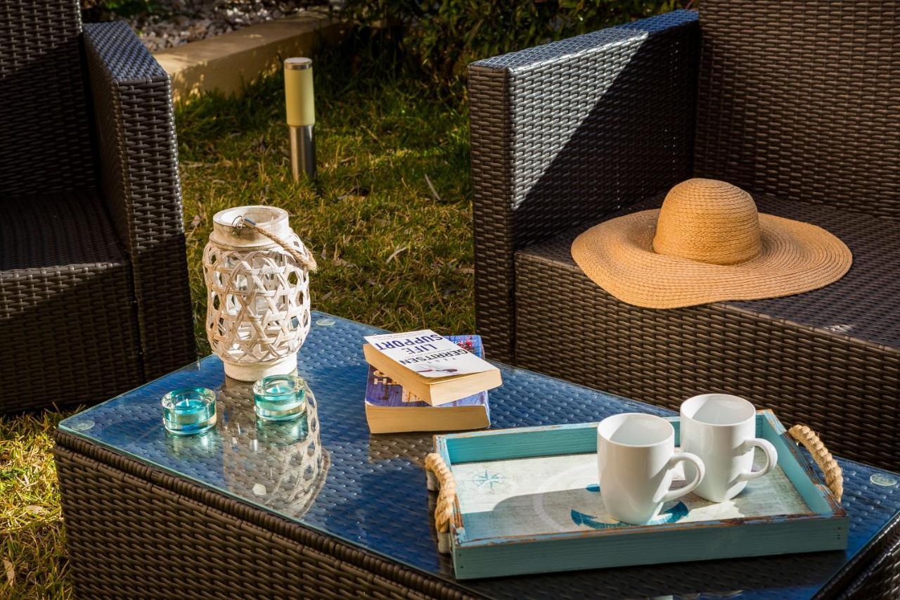 Apartment Lilly, Apartment With Communal Pool, 10 Meters From Sea Sami  Buitenkant foto